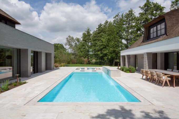 Complete renovation of a villa in Zulte + poolhouse and swimming pool